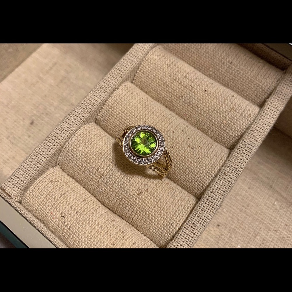 Authentic David Yurman Yellow Gold Peridot Ring - Picture 1 of 3